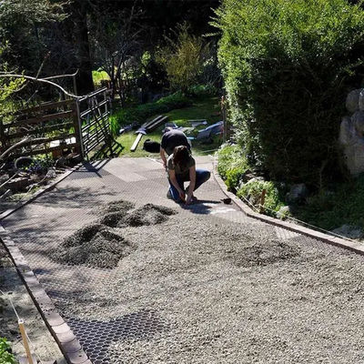 Green HDPE Permeable Paving Grids for Easy Ground Packing Lot Driveway Installation